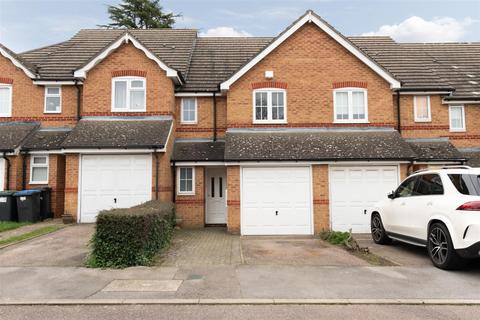 3 bedroom terraced house for sale, St. Johns Close, London N14