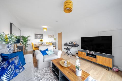 Apartment - Belworth Court, Gloucestershire GL51