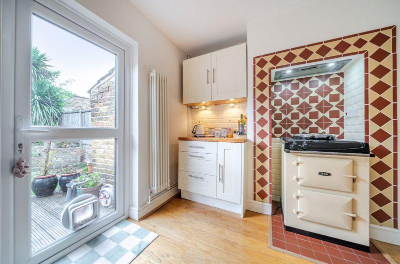 Kitchen diner angle