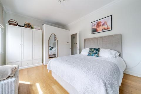 9 Reventlow Road, London, SE9 2DJ