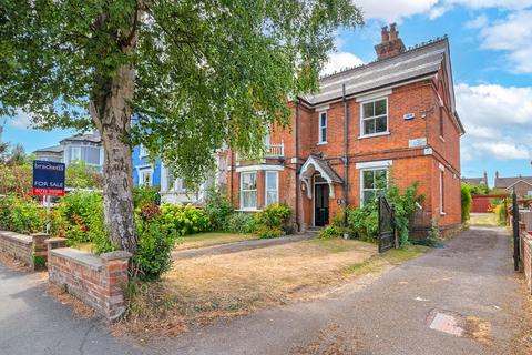 Pembury Road, Tonbridge, TN9