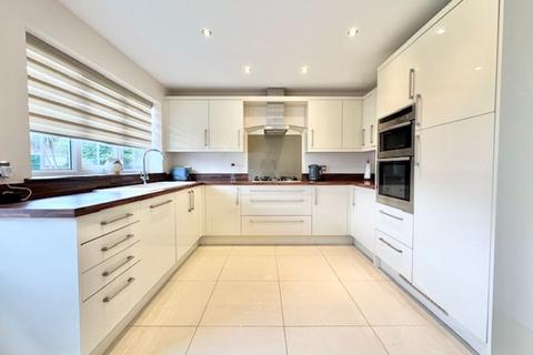 undefined, HUMBERSTON AVENUE, HUMBERSTON