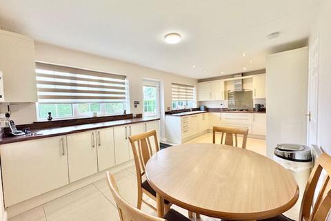 4 bedroom detached bungalow for sale, HUMBERSTON AVENUE, HUMBERSTON
