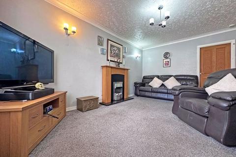 undefined, Gordon Drive, TIPTON, DY4 7LZ