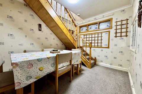230 Blackberry Lane, Sutton Coldfield, B74 4JS