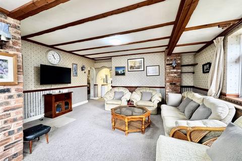 230 Blackberry Lane, Sutton Coldfield, B74 4JS