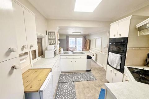 230 Blackberry Lane, Sutton Coldfield, B74 4JS
