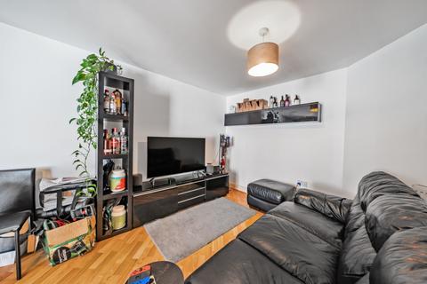 2 bedroom flat to rent, Stane Grove, Clapham, London, SW9