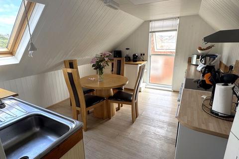 undefined, Torquay TQ2