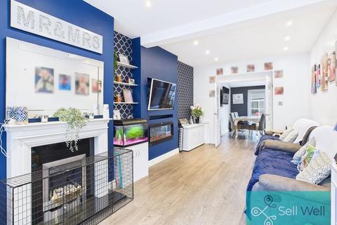 3 bedroom semi-detached house for sale, Whitegate Drive, Salford M5