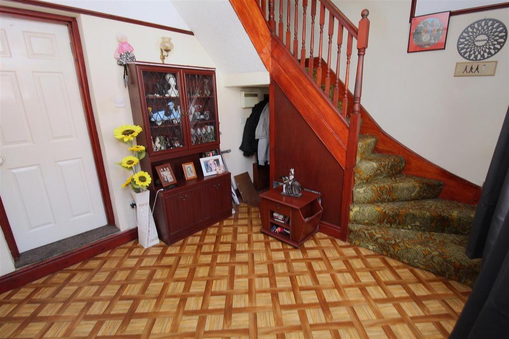 Hall1.JPG