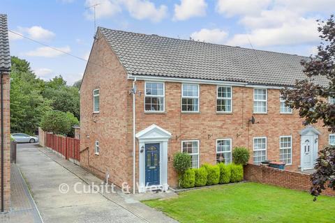3 bedroom end of terrace house for sale, Green Lane, Northgate, West Sussex
