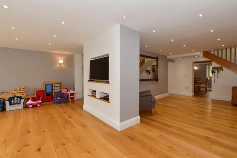 5 bedroom detached house for sale, Copthorne Bank, Copthorne, West Sussex