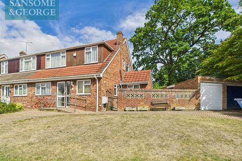 26 Croft Road, Mortimer Common, Reading, RG7 3TS
