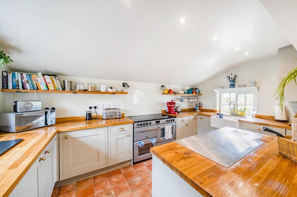 2nd view KITCHEN.jpg