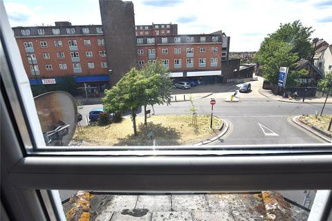 1 bedroom in a house share to rent, Parchmore Road, Thornton Heath, Surrey, CR7