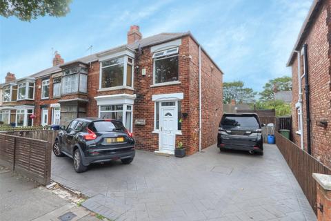 3 bedroom end of terrace house for sale, Laburnum Road, Redcar
