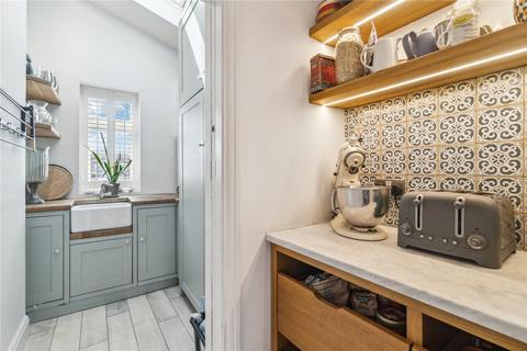 4 bedroom end of terrace house for sale, Burntwood Lane, SW17
