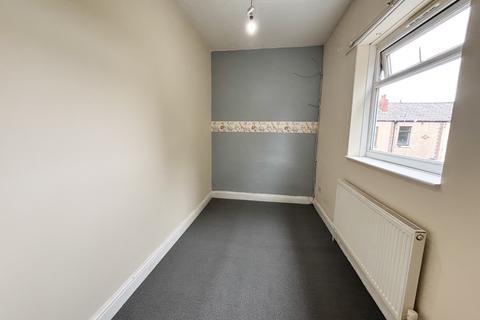 3 bedroom flat to rent, Bredbury, Stockport SK6