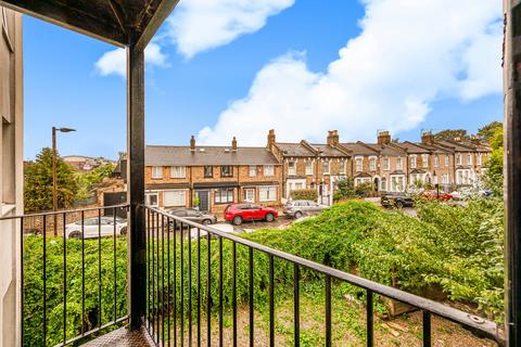 1 bedroom flat for sale, Stanbury Road, London, SE15