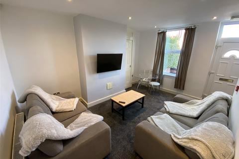 4 bedroom terraced house for sale, Barnbrough Street, Leeds