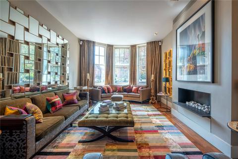 3 bedroom apartment for sale, Kensington Court, London, W8