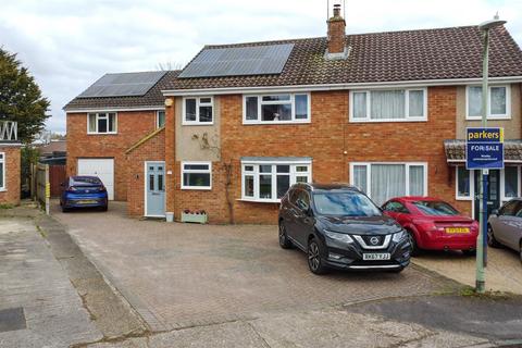 34 Caldbeck Drive, Woodley, Reading, RG5 4LA