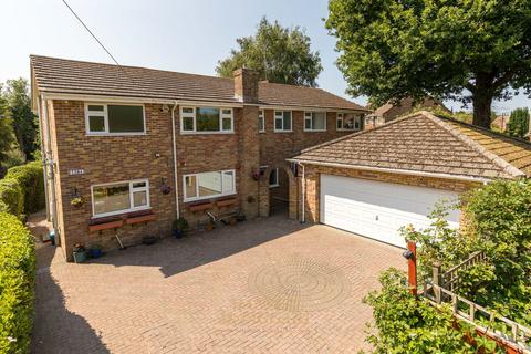 Three Bridges Road, Crawley RH10