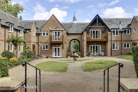 2 bedroom apartment for sale, High Street, Brasted TN16