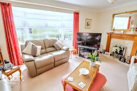 3 bedroom detached house for sale, Lichfield Road, Bracebridge Heath
