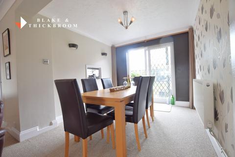 1 Ashtead Close, Clacton-on-sea, CO16 8YZ