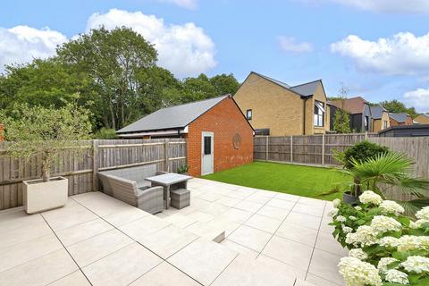 3 bedroom semi-detached house for sale, Baddlesmere Drive, Kings Hill, ME19 4SF