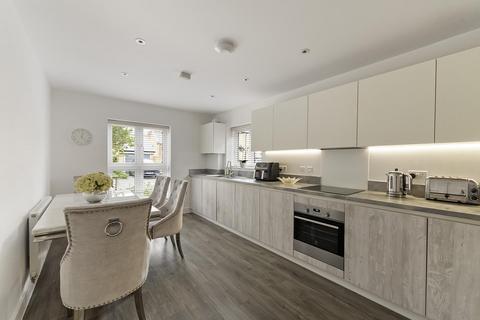 3 bedroom semi-detached house for sale, Baddlesmere Drive, Kings Hill, ME19 4SF