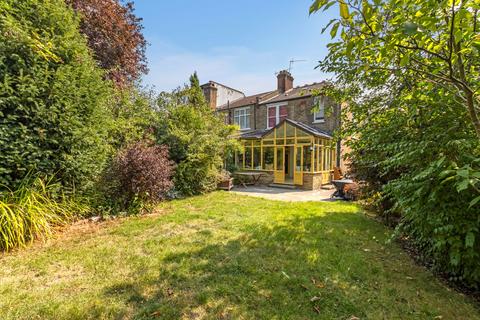 8 Woodgrange Avenue, London, N12 0PS