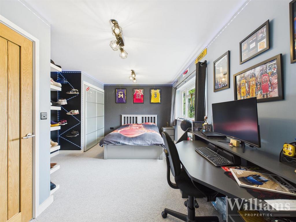 CAM02861 G0-PR0468-STILL026.jpg