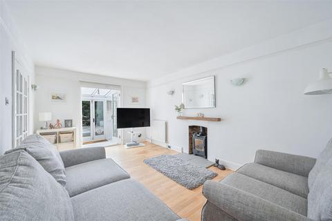 undefined, Fir Tree Rd, Banstead