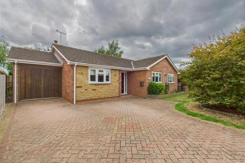 3 bedroom detached bungalow for sale, The Beeches, Upton-Upon-Severn