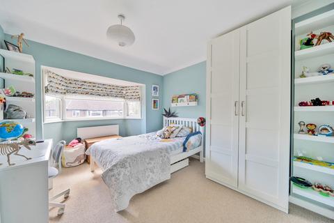 40 Hillview Crescent, Guildford, GU2 8BQ
