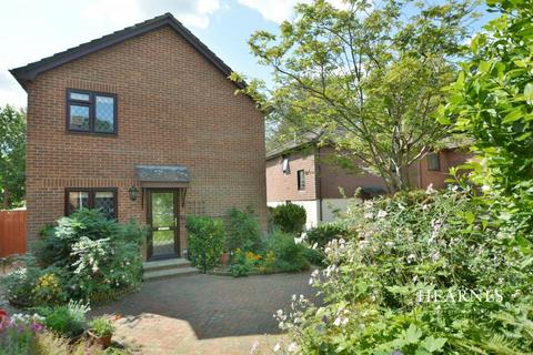 Lewens Close, Wimborne, Dorset, BH21 1JJ