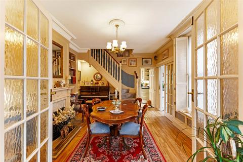 4 bedroom end of terrace house for sale, Marden Road, Staplehurst, Kent, TN12