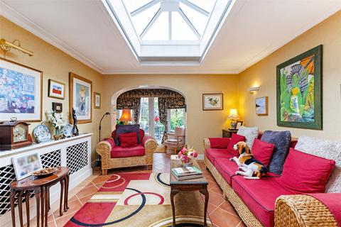 4 bedroom end of terrace house for sale, Marden Road, Staplehurst, Kent, TN12