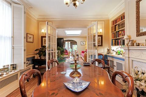 4 bedroom end of terrace house for sale, Marden Road, Staplehurst, Kent, TN12