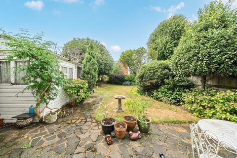 4 bedroom semi-detached house for sale, Dysart Avenue, Kingston Upon Thames, KT2