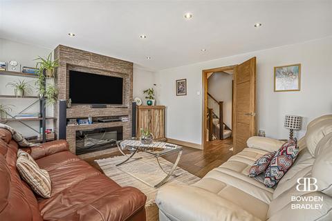 4 bedroom house for sale, Regency Close, Chigwell, IG7