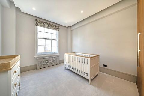3 bedroom flat for sale, George Street, London W1H