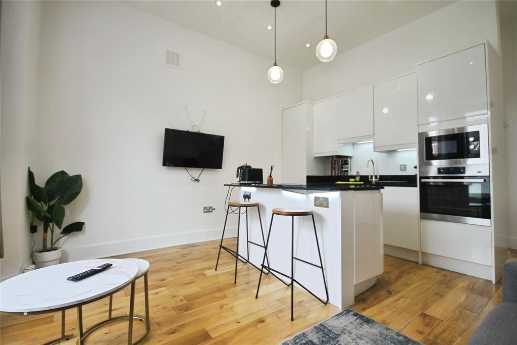 Reception/Kitchen
