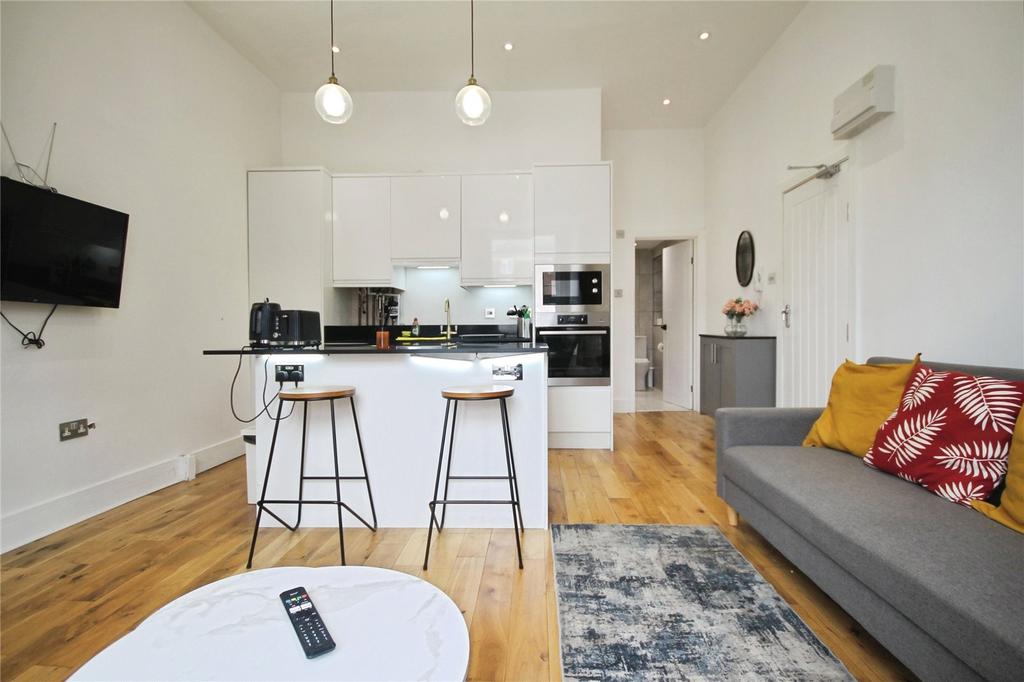 Reception/Kitchen