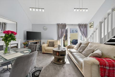 38 Braehead, Girdle Toll, Irvine, KA11 1BE