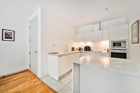 undefined, Melliss Avenue, Kew, TW9