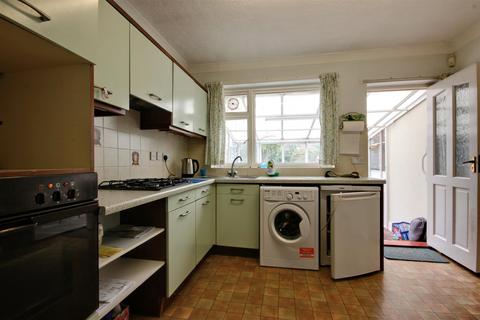 2 bedroom semi-detached bungalow for sale, Oakdene, Cottingham